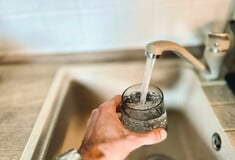 ΑΙΓΙΝΑ ΧΩΡΙΣ ΠΟΣΙΜΟ ΝΕΡΟ