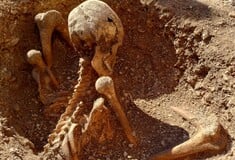 ΣΚΕΛΕΤΟΣ ΓΑΛΛΙΑ ΚΑΘΙΣΤΟΣ ΑΡΧΑΙΟΛΟΓΙΑ ΑΡΧΑΙΟΛΟΓΟΙ