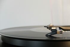 ΤΡΑΓΟΥΔΙΑ ΤΕΧΝΗΤΗ ΝΟΗΜΟΣΥΝΗ SONY ΚΑΛΛΙΤΕΧΝΕΣ