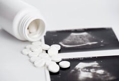 ΗΠΑ: Γυναίκα κατηγορείται για ανθρωποκτονία αφού φέρεται να έλαβε χάπι άμβλωσης