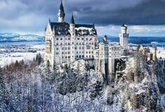 Είναι ο κόσμος μαγικός, σαν τον κοιτάς ψηλά από drone