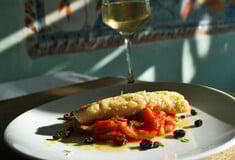 Ποια κρασιά θα απογειώσουν τον παραδοσιακό μπακαλιάρο σκορδαλιά της 25ης Μαρτίου