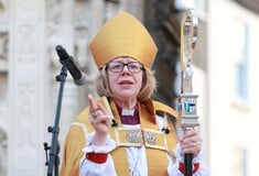 SARAH MULLALY ΓΥΝΑΙΚΑ ΑΡΧΙΕΠΙΣΚΟΠΟΣ ΕΚΚΛΗΣΙΑ ΤΗΣ ΑΓΓΛΙΑΣ