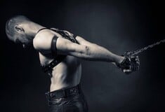 Το πορτρέτο του Πάνου, σκλάβου του BDSM και queer 