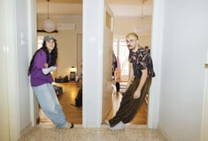 Πώς είναι να ζεις με τον βασικό στην Αθήνα; 