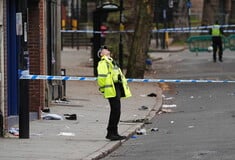 ΑΥΤΟΚΙΝΗΤΟ ΕΠΕΣΕ ΣΕ ΠΕΖΟΥΣ ΝΤΕΡΜΠΙ ΑΓΓΛΙΑ