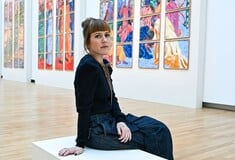 Τα νέα βιτρό της Claire Tabouret για τη Notre-Dame διχάζουν τη Γαλλία