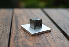 ANTHROPIC CLAUDE ΤΕΧΝΗΤΗ ΝΟΗΜΟΣΥΝΗ ΚΥΒΕΡΝΟΕΠΙΘΕΣΗ 