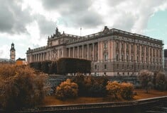 ΣΟΥΗΔΙΑ ΑΚΡΟΔΕΞΙΑ ΚΥΒΕΡΝΗΣΗ