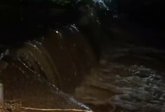 ΣΠΑΤΑ ΟΔΟΣ ΠΕΥΚΟΥ ΡΕΜΑ ΥΠΕΡΧΕΙΛΙΣΗ ΚΑΚΟΚΑΙΡΙΑ ΚΑΙΡΟΣ