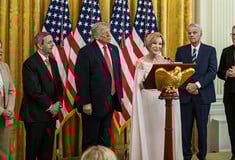 ΝΤΟΝΑΛΝΤ ΤΡΑΜΠ ΧΡΙΣΤΟΣ