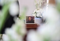 ΚΗΔΕΙΑ ΒΑΣΙΛΗ ΓΚΟΥΜΑ ΠΛΗΘΟΣ ΚΟΣΜΟΥ