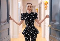 Παρέα με την Λίλι Κόλινς στο σετ του «Emily in Paris»