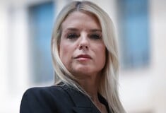 ΠΑΜ ΜΠΟΝΤΙ ΑΠΟΠΟΜΠΗ ΤΡΑΜΠ ΜΙΣΟΓΥΝΗΣ