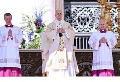 ΠΑΠΑΣ ΛΕΩΝ ΠΡΩΤΟ ΠΑΣΧΑ ΠΟΛΕΜΟΣ ΜΗΝΥΜΑ