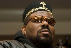 Πέθανε ο Αφρίκα Μπαμπάατα, από τις πιο καθοριστικές και πιο αμφιλεγόμενες μορφές της πρώιμης hip-hop