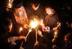 Πώς γεννήθηκε η παράδοση της πασχαλινής λαμπάδας;