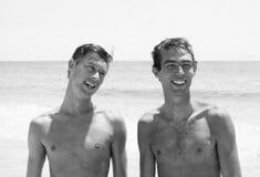 «Όποτε θελήσεις να κάνουμε έρωτα, απλώς πες το»: Η ιστορία αγάπης του Πίτερ Χούτζαρ και του Πολ Θεκ