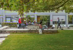 Το Εκπαιδευτικό Ίδρυμα Αττική Παράδοση δίνει τρεις υποτροφίες για σπουδές στο μεταναστευτικό ζήτημα