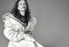 Η Ιζαμπέλ Ιπέρ ξέρει ότι ο πλούτος είναι η πιο επικίνδυνη φαντασίωση