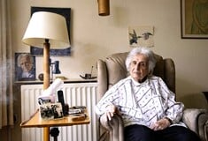 Η τσελίστρια του Άουσβιτς έγινε 100 ετών και η ιστορία της παραμένει αδιανόητη