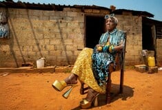 Μια νέα έκθεση στο Λονδίνο κοιτάζει κατάματα το γήρας