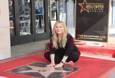 ΚΡΙΣΤΙΝΑ ΑΠΛΓΚΕΪΤ ΝΟΣΗΛΕΙΑ ΣΚΛΗΡΥΝΣΗ ΚΑΤΑ ΠΛΑΚΑΣ ΑΥΤΟΒΙΟΓΡΑΦΙΑ