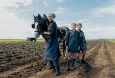 Ο Φατίχ Ακίν λέει ότι η Γερμανία δεν έχει ξεπεράσει ποτέ πραγματικά το ναζιστικό της τραύμα