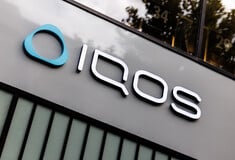 Η Philip Morris International ανανεώνει την αδειοδότηση του IQOS από τον FDA