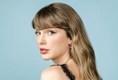 Η Τέιλορ Σουίφτ θέλει να κατοχυρώσει τη φωνή της πριν την αντιγράψει η τεχνητή νοημοσύνη