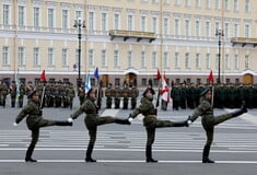 ΡΩΣΙΑ ΠΑΡΕΛΑΣΗ ΗΜΕΡΑ ΤΗΣ ΝΙΚΗΣ ΟΥΚΡΑΝΙΑ 