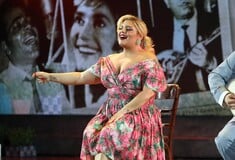 ΔΑΝΑΗ ΜΠΑΡΚΑ ΑΠΟΧΩΡΗΣΗ ΘΕΑΤΡΙΚΗ ΠΑΡΑΣΤΑΣΗ