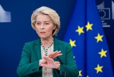 ΟΥΡΣΟΥΛΑ ΦΟΝ ΝΤΕΡ ΛΑΙΕΝ ΙΡΑΝ 