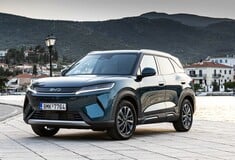 Το νέο BYD Atto 2 DM-i είναι το πιο προσιτό plug-in υβριδικό