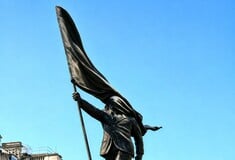 Είναι αυτό το νέο έργο του Banksy; Το μυστηριώδες γλυπτό που εμφανίστηκε στο Λονδίνο