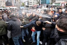 ΚΩΝΣΤΑΝΤΙΝΟΥΠΟΛΗ ΠΡΩΤΟΜΑΓΙΑ ΣΥΛΛΗΨΕΙΣ ΒΙΑ ΑΣΤΥΝΟΜΙΑ ΔΙΑΔΗΛΩΣΕΙΣ