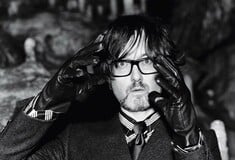 Ο Jarvis Cocker πάει στο μουσείο για να υπερασπιστεί το χάος