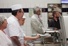 ΓΑΛΛΙΑ ΓΕΥΜΑΤΑ ΦΟΙΤΗΤΕΣ ΠΑΝΕΠΙΣΤΗΜΙΑ 1 ΕΥΡΩ ΕΣΤΙΑΤΟΡΙΟ