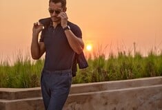 Hackett London: Βρετανική κομψότητα & διαχρονικά items για κάθε καλοκαιρινή απόδραση