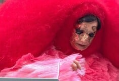 Η Björk έκανε απρόσμενο DJ set σε έναν κήπο της Βενετίας