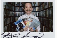 Ο Elijah Wood στην ντουλάπα της Criterion
