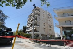 ΗΛΙΟΥΠΟΛΗ ΜΑΘΗΤΡΙΕΣ ΠΤΩΣΗ ΜΠΑΛΚΟΝΙ ΥΠΟΥΡΓΕΙΟ ΠΑΙΔΕΙΑΣ