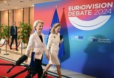 ΟΥΡΣΟΥΛΑ ΦΟΝ ΝΤΕΡ ΛΑΙΕΝ EUROVISION 