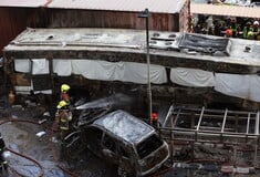 ΤΑΪΛΑΝΔΗ ΣΥΓΚΡΟΥΣΗ ΤΡΕΝΟ ΑΥΤΟΚΙΝΗΤΟ 8 ΝΕΚΡΟΙ ΤΡΑΥΜΑΤΙΕΣ