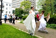 Στο Κίεβο διαδήλωσαν για LGBTQ δικαιώματα εν μέσω πολέμου