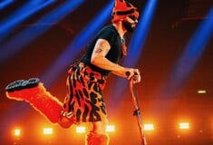 Ο Akylas υπέγραψε αυτόγραφο σε απόδειξη φαγητού επειδή δεν έβρισκε χαρτί 