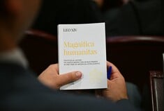 Ο Πάπας Λέων ΙΔ΄ κάνει την τεχνητή νοημοσύνη θρησκευτικό ζήτημα στην πρώτη του εγκύκλιο