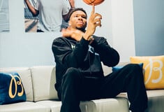Ο Γιάννης Αντετοκούνμπο για τα 120 εκατ. δολάρια: «Πλούτος είναι αυτό που δεν βλέπεις»