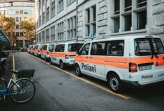 ΕΛΒΕΤΙΑ ΕΠΙΘΕΣΗ ΜΕ ΜΑΧΑΙΡΙ ΖΥΡΙΧΗ