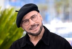 Ο Τζον Τραβόλτα έγινε σκηνοθέτης και αγόρασε 12 μπερέδες